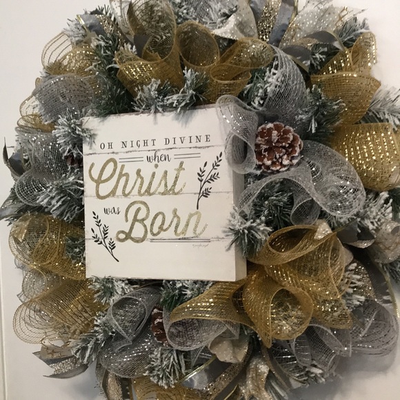 Elegant "Christ was Born" Christmas Wreath - Picture 3 of 6